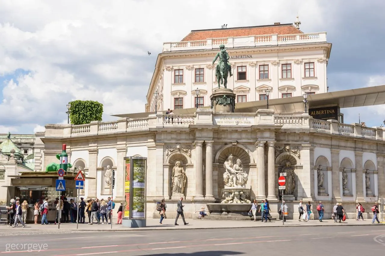 Cozy Favoriten Apartment Vienna